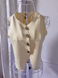 H&M ノースリーブ　ベスト