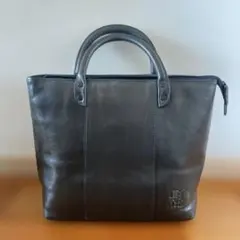 黒のレザートートバッグ　髭