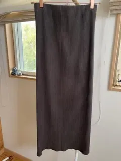 Noble リブ編みダークブラウンタイトスカート　スリットあり