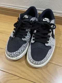 NIKE Air Jordan1 Retro Low OG ブラックセメント
