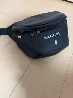 KANGOL ブラック ファニーパックのサムネイル