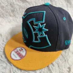 極美品DCシューズ×ニューエラ キャップ 9FIFTY スナップバック バイカラ