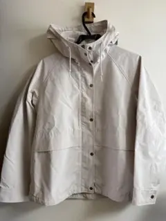 ユニクロ　フード付きマウンテンパーカー　Mサイズ