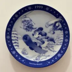 ミッキーマウスと仲間たちのイヤープレート2006年～2014年（9枚セット） ミッキーマウスと仲間たちのイヤープレート2006年～2014年（9枚