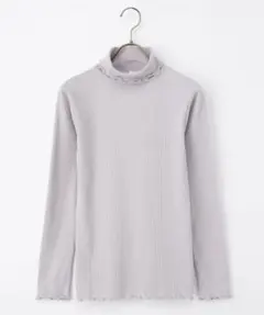 ハイネックtシャツ