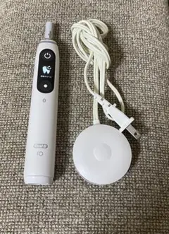 BRAUN Oral-B iO7 ホワイトアラバスター　本体 充電器付きのサムネイル