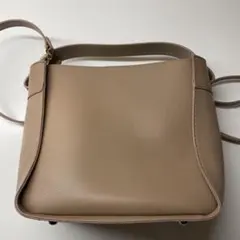 a.v.v ベージュ ショルダーバッグ 合成皮革