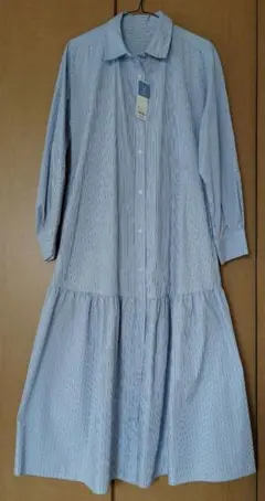 新品タグ付　GU ギャザー切り替えシャツワンピース　ブルー　ストライプ　M