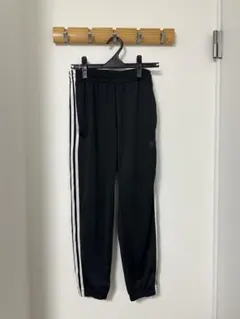 ブラックジャージパンツ サイドストライプ