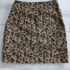ヒョウ柄タイトスカート レースアップウエスト