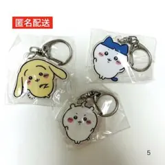 ちいかわ　アクリルキーホルダー　ハチワレ　うさぎ