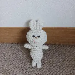 ウサギ　あみぐるみ