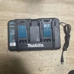 マキタ18V ポータブル電源 6.0Ahバッテリー付インバーター車中泊