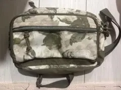 Coleman ショルダーバッグ カモフラージュ柄のサムネイル