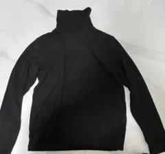 タートルネック 黒 Tシャツ