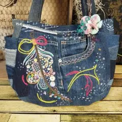 刺繍デニムバック　No.687　デニムリメイク　刺繍バック　パッチワーク