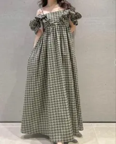 【lily brown】エンジェルスリーブボリュームワンピース⓪