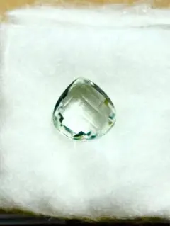 カットも色も珍しいグリーンアメジスト4.93ct約12×12mm ブラジル産