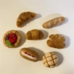 ハンドメイド　パン　7種　手作り　羊毛フェルト ミニチュア