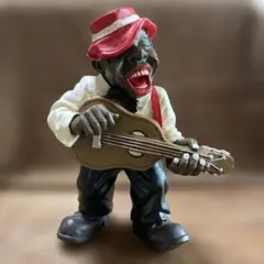 ミュージシャンの置物 ギター演奏