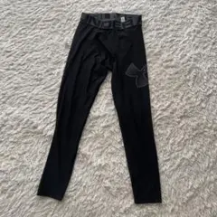 Under Armour HeatGear ブラックレギンス YLG150cm