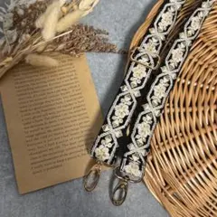 282.インド刺繍ショルダーストラップ　スマホショルダー