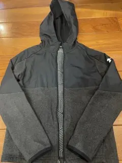 Under Armour フード付きジャケット 黒/グレー　ジャンク品