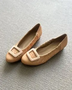 【最終お値下げ】Monet モネ カットワークバックル　パンプス　22.5cmのサムネイル