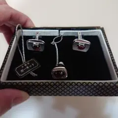 ガーネット カフスボタンとネクタイピンセット