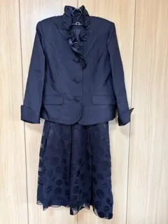 フォーマル セットアップ ブラック フリルジャケット ドットシアースカート