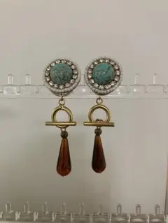 Item thumbnail for item 74744f38-9fb7-42d0-bbb5-9dcddab3a7c2