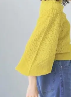 美品【KBF】 ボリュームスリーブパターン編みニット　イエロー