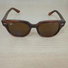 Item thumbnail for item 42d2f8b5-5e06-40f6-a61c-c23322b42747