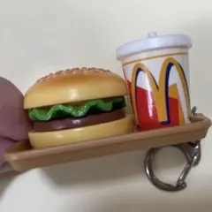 マクドナルド　キーホルダー　ミニチュアハンバーガーとドリンクセット