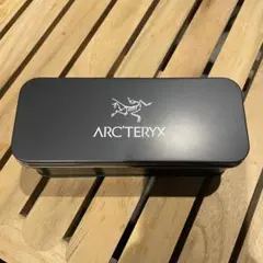 ARC'TERYX クッキー缶　ケース　ノベルティ