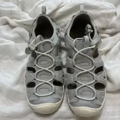 KEEN シルバー サンダル