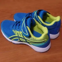 アシックス スニーカー