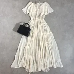 タグ付き　訳アリ　リリアンカラット ビッグカラーサイドティアードワンピース　白