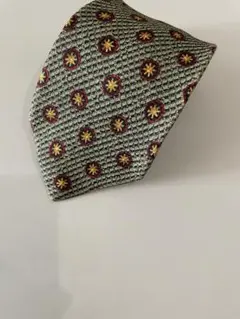 3日間の週末セール‼️ Ermenegildo Zegna 花柄ネクタイのサムネイル