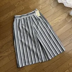 新品　フェルテ　スカート67サイズのサムネイル