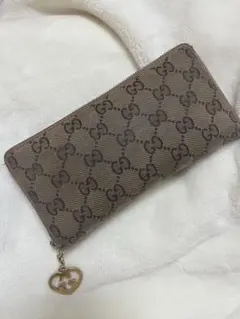 Item thumbnail for item 3cbe544e-0bc3-4585-8fd4-4132ad82143c