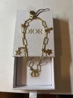 Dior ゴールド 星型チャーム キーホルダー