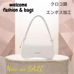 バック　ホワイト　レザー　シンプル　上品　旅行　デート　カジュアル　プレゼント