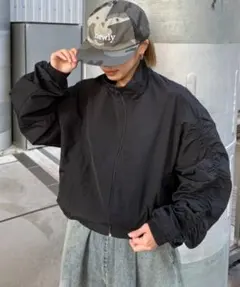 【極美品】CIAOPANIC TYPY 袖ギャザーナイロンブルゾン 黒 L