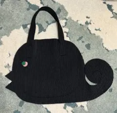 ISSEY MIYAKE「me ISSEY MIYAKE」モンスタートートバッグ - メルカリ