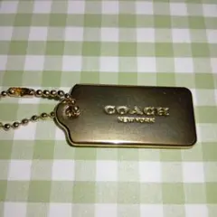 COACH チャーム　ゴールド　キーホルダー　タグ型