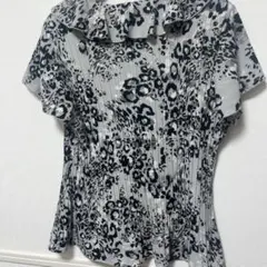 【美品】ヒョウ柄レオパードプリーツフリルブラウス/グレー半袖柄トップス大きい2X