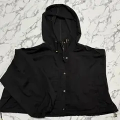 黒 フード付き マウンテンパーカー