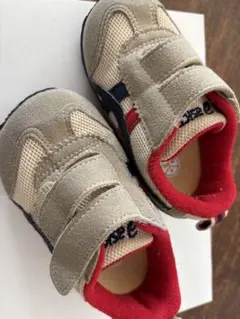 asics ベルト式スニーカー 13㎝