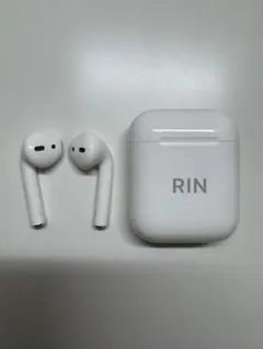 【ジャンク】AirPods第二世代　ホワイト 充電ケース箱付き。左耳は使えます
